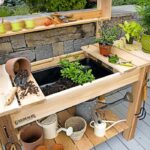 garden-workstation-with-hidden-potting-soil