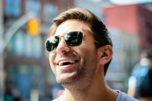 Hogyan válasszunk napszemüveget a nyárra? 3+1 tipp