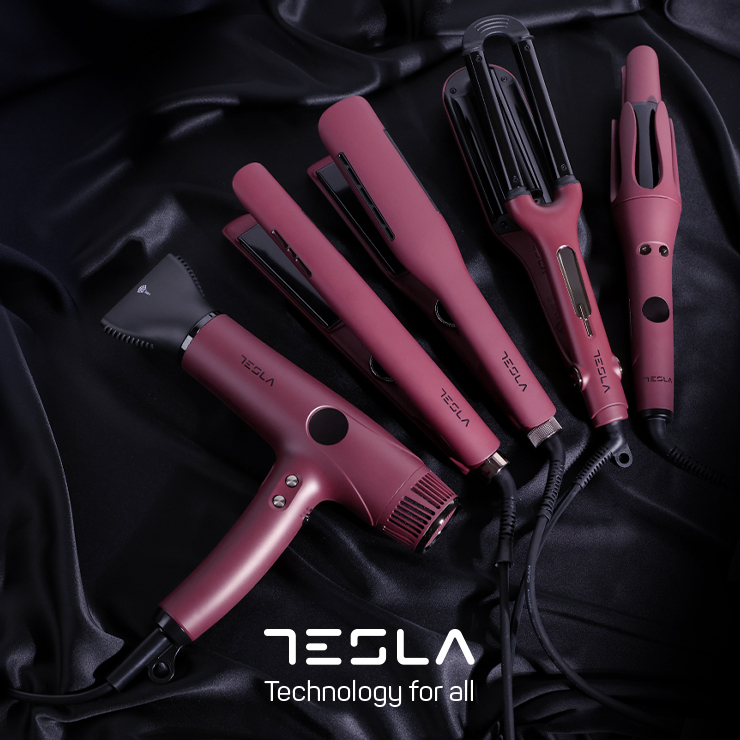 RAGYOGJ, MINT EGY CSILLAG A TESLA BURGUNDY FUSION-NEL! A szépség az önmagunkkal való törődésnél kezdődik. A napi rohanásban – munkahelyi elvárások, családi teendők és társasági programok között – gyakran megfeledkezünk azokról az apró szokásokról, amelyek boldogabbá és kiegyensúlyozottabbá tesznek minket. Itt az ideje a változásnak – szánj időt magadra és megjelenésedre! A megfelelő hajápolási és formázó eszközökkel minden nő magabiztosnak érezheti magát, kiemelheti természetes szépségét és sugározhatja stílusát.